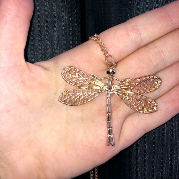 !!2/20$!!Fusion. ND gold chain dragon fly necklace - Picture 2 of 4